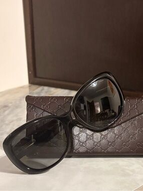 Gucci Black Oversized Women's Sunglasses with Brown Signature Case